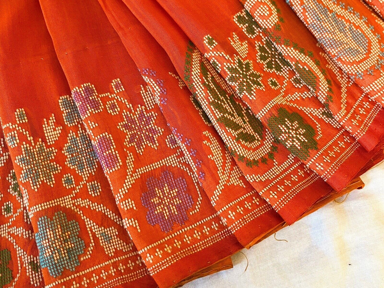 Vintage Silk Saree Indian Silk Sari Woven Embeoid… - image 5