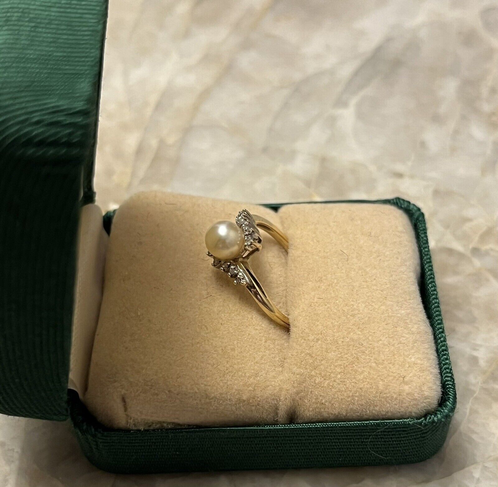 14k Gold Cultured Pearl and Diamond Ring Size 6 - image 2