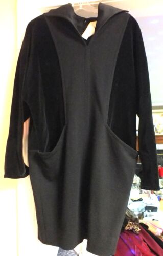 Beautiful Badgley Mischka Women's Fancy Black Wool