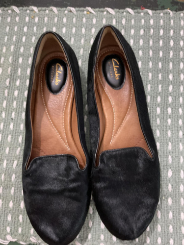 Stylish Clark's Artisan Black Mohair Slip on Loaf… - image 1