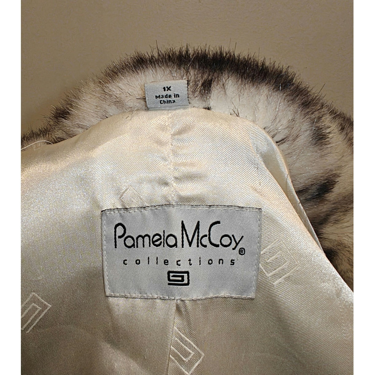 Pamela McCoy Faux Fur Mid length Coat sz 1X - image 5