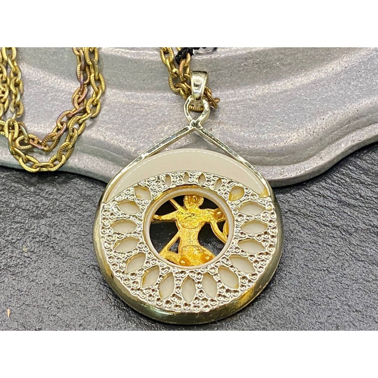 Vintage Zodiac Sagittarius Medallion Necklace Arc… - image 8