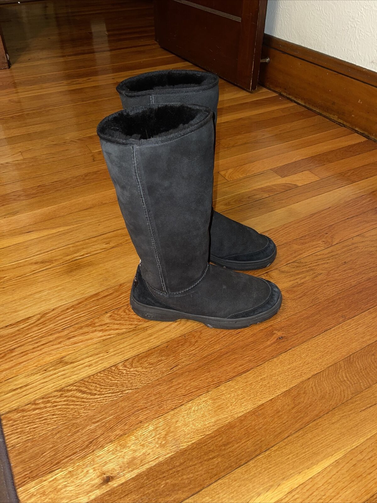 UGG AUSTRALIA CLASSIC TALL BLACK BOOTS Sz W9 - image 2