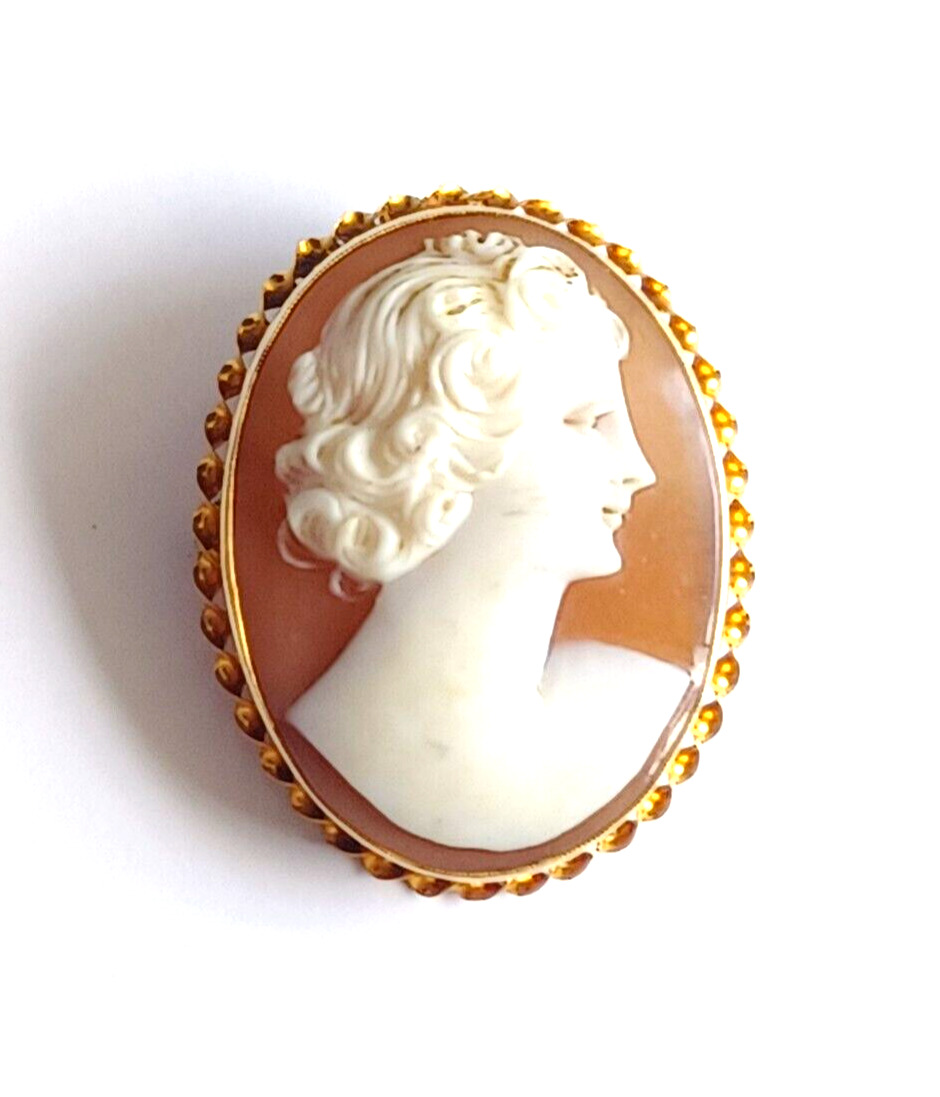 Antique Victorian Shell Cameo & 10K Yellow Gold P… - image 1