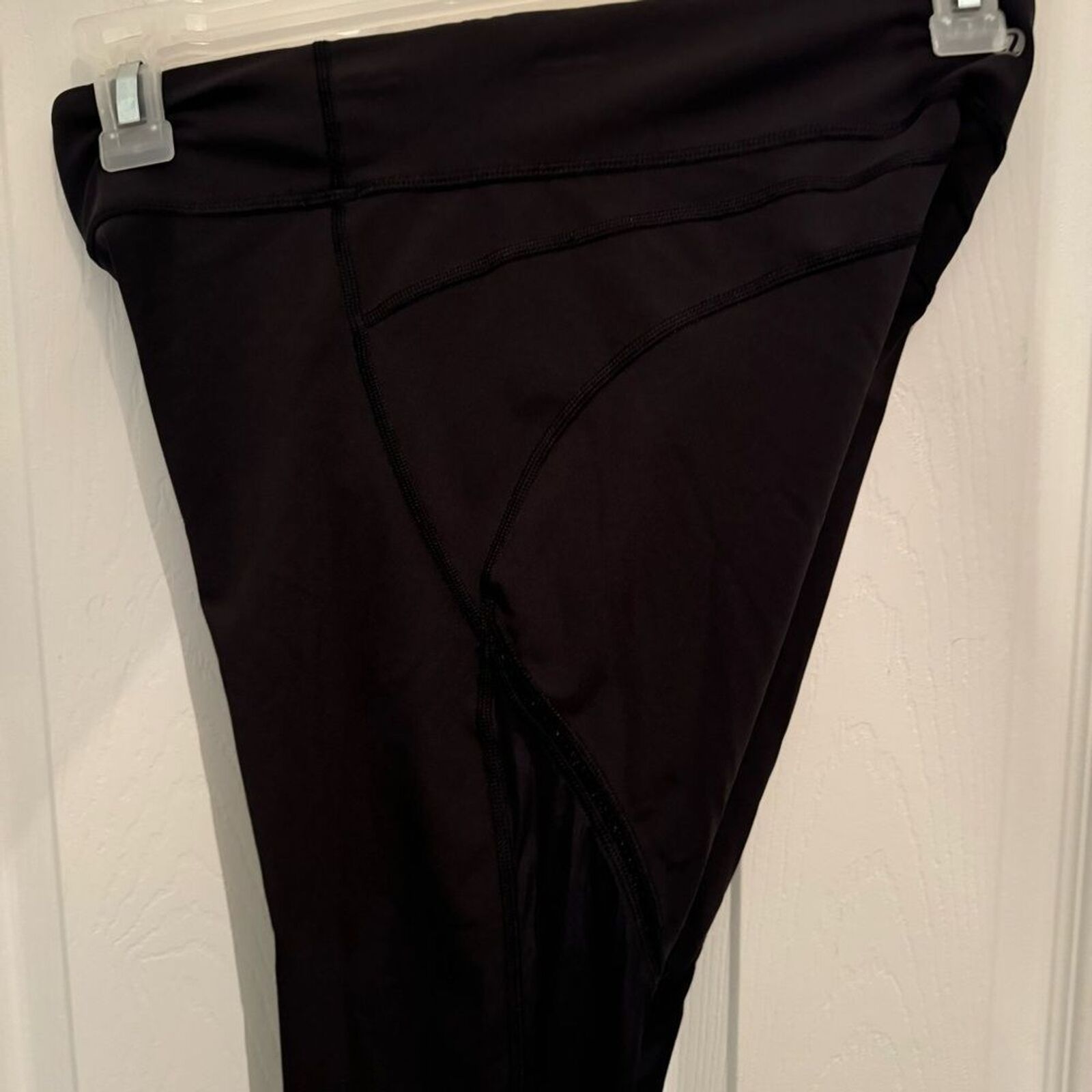 Lululemon cropped leggings black capri size 8 - image 5