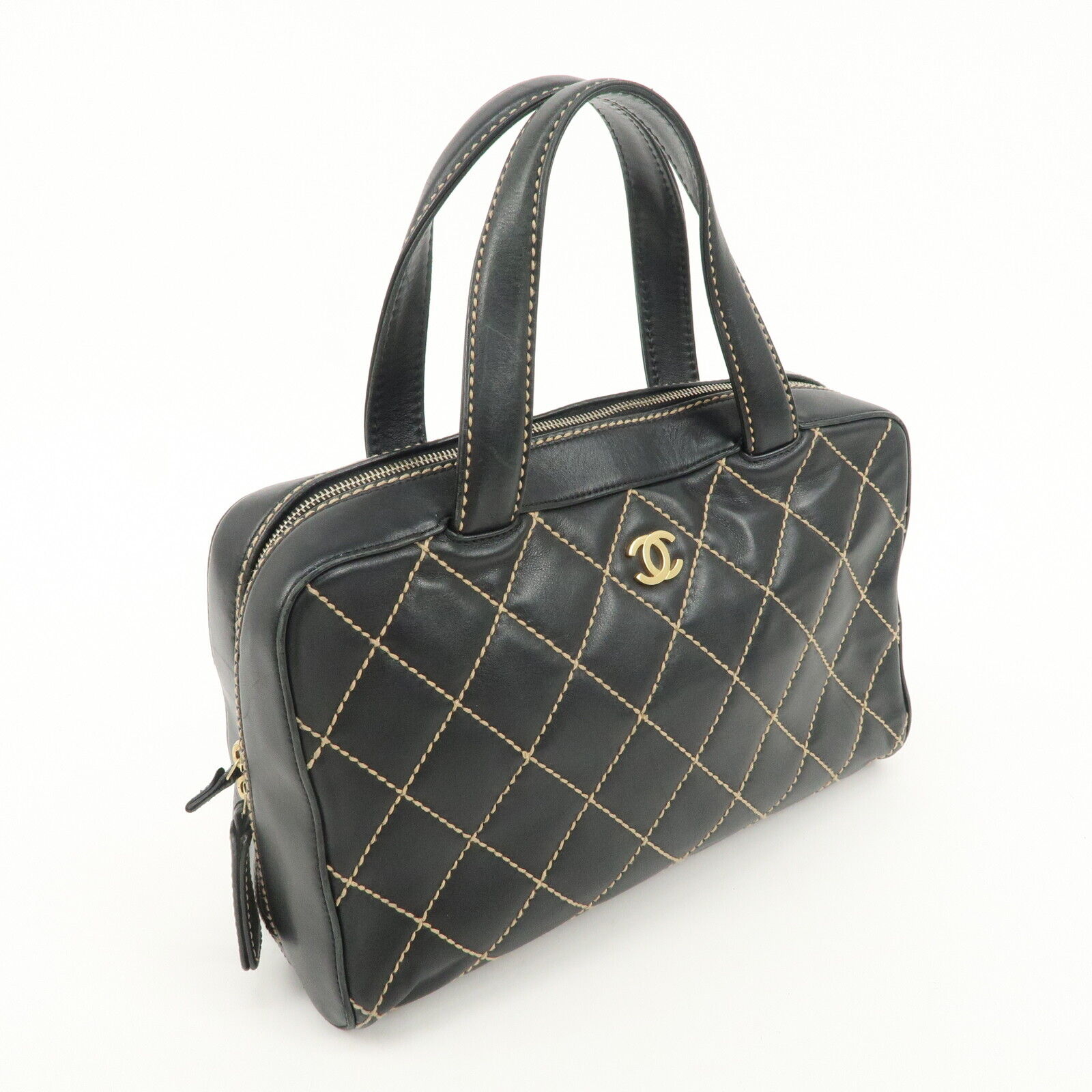 Authentic CHANEL Wild Stitch Lamb Skin COCO Mark … - image 4