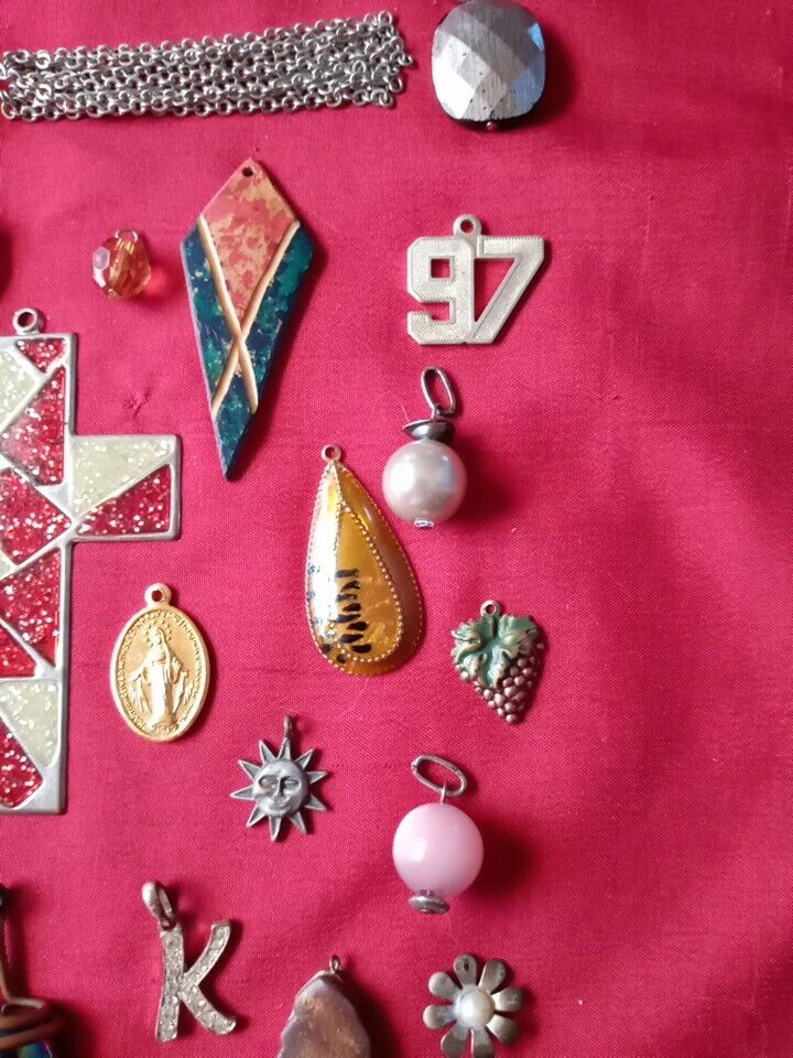 Vintage Lot Of 30 Pendents - image 3