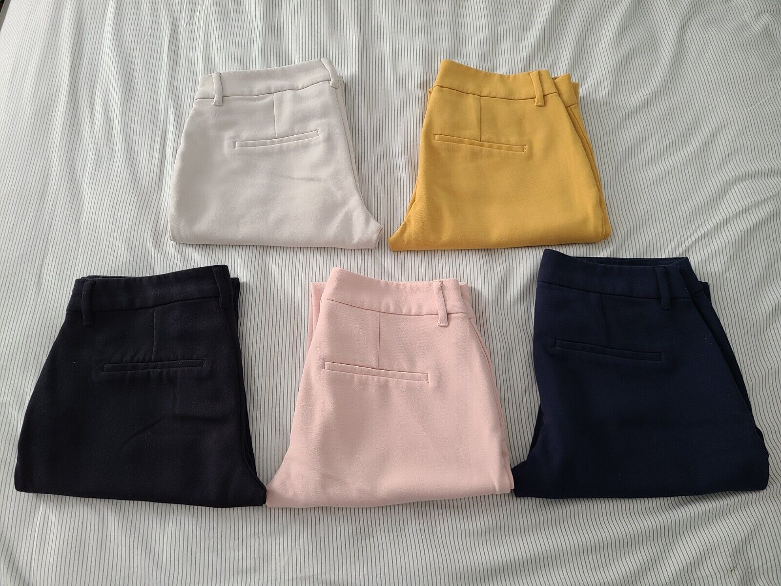 Lot Of 5 Old Navy Women's Harper Mid Rise Capri P… - image 1