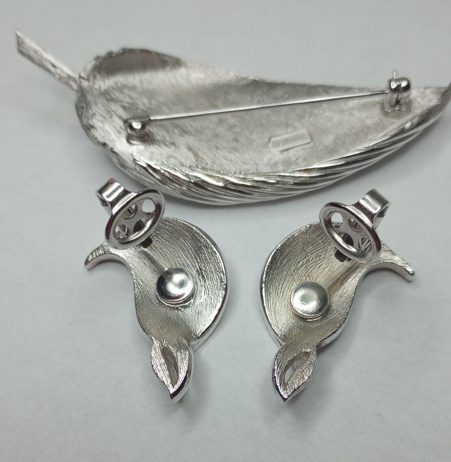 Crown Trifari Silver Tone Leaf Brooch & Earrings … - image 3