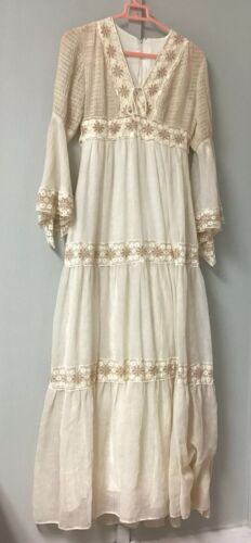 American Vintage Women's Tan and Cream Dress Size 