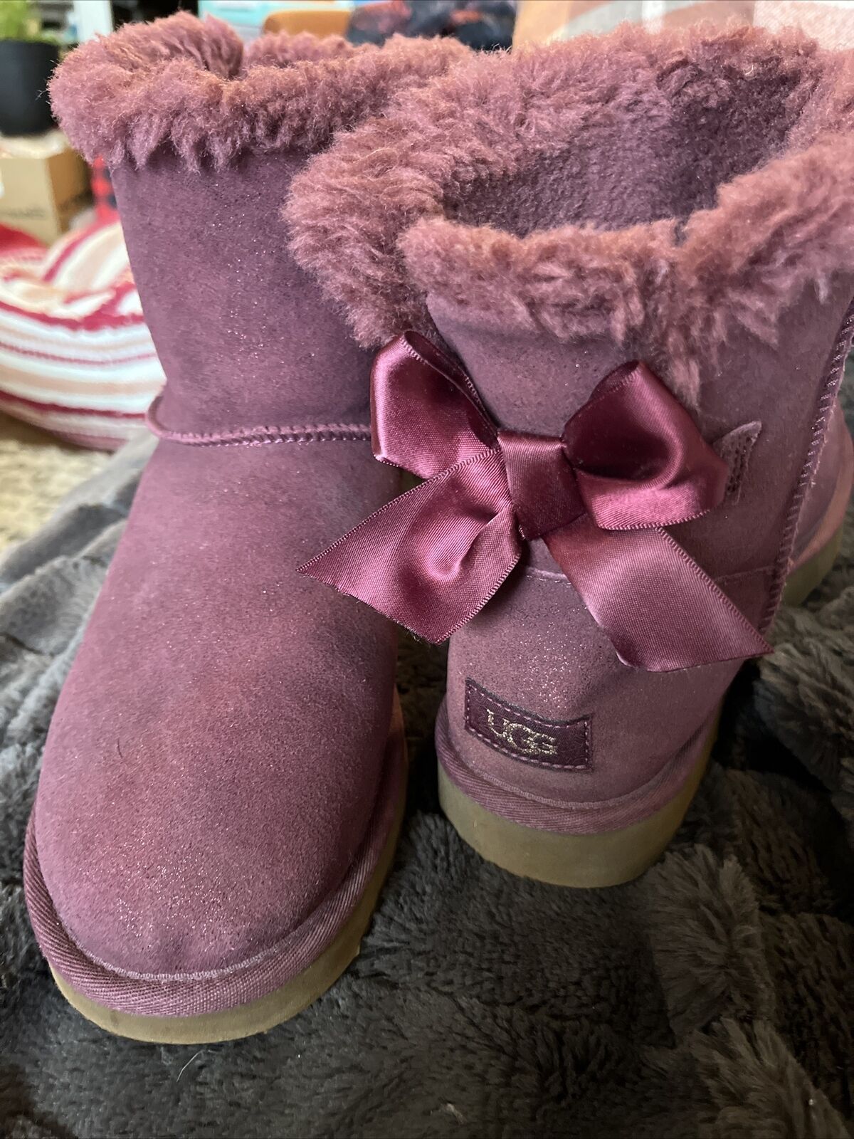 UGG Mini Bailey Bow Burgundy Glimmer Size 10 - image 7