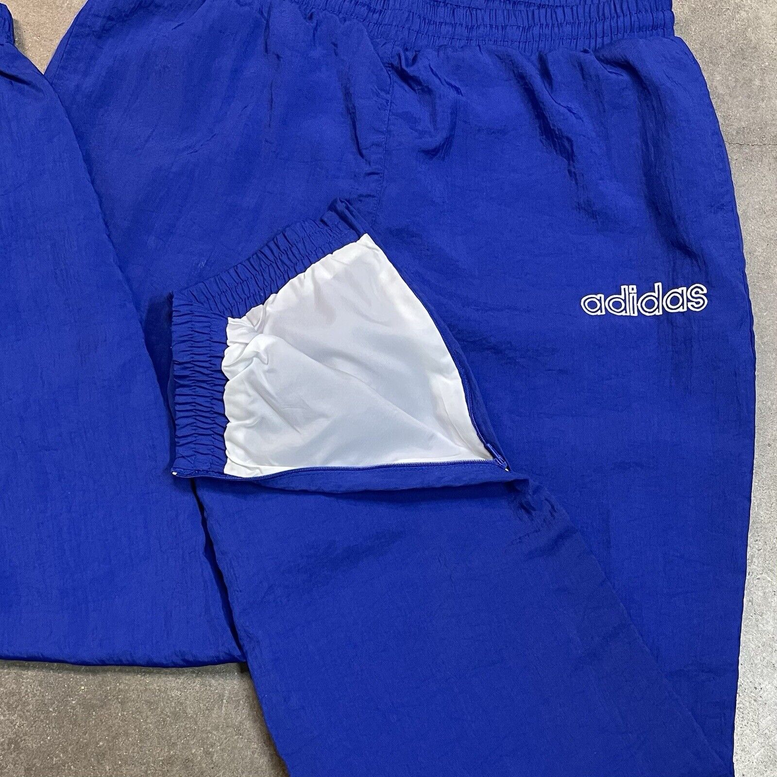 Vintage Adidas Baggy Windbreaker Pants Mens M Blu… - image 4