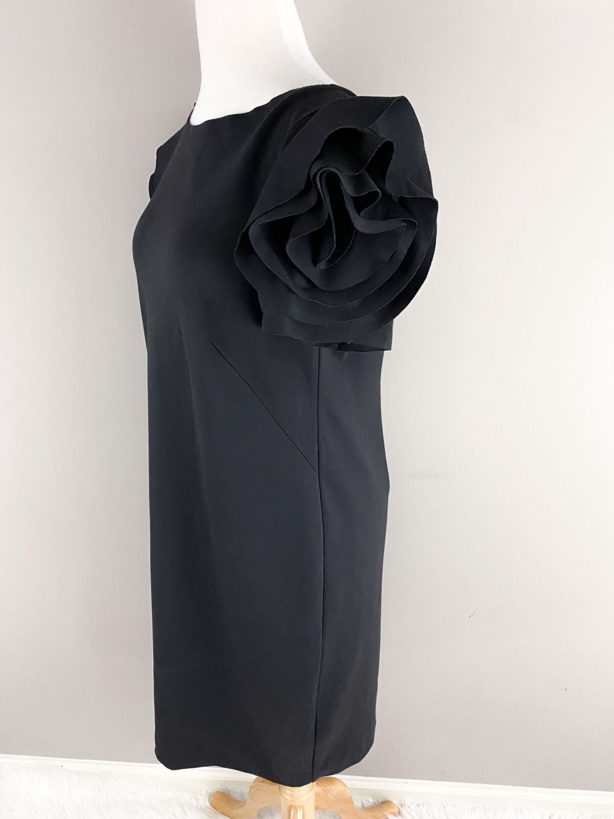 Pietro Brunelli Black Capri Designer Rose Ruffle … - image 2