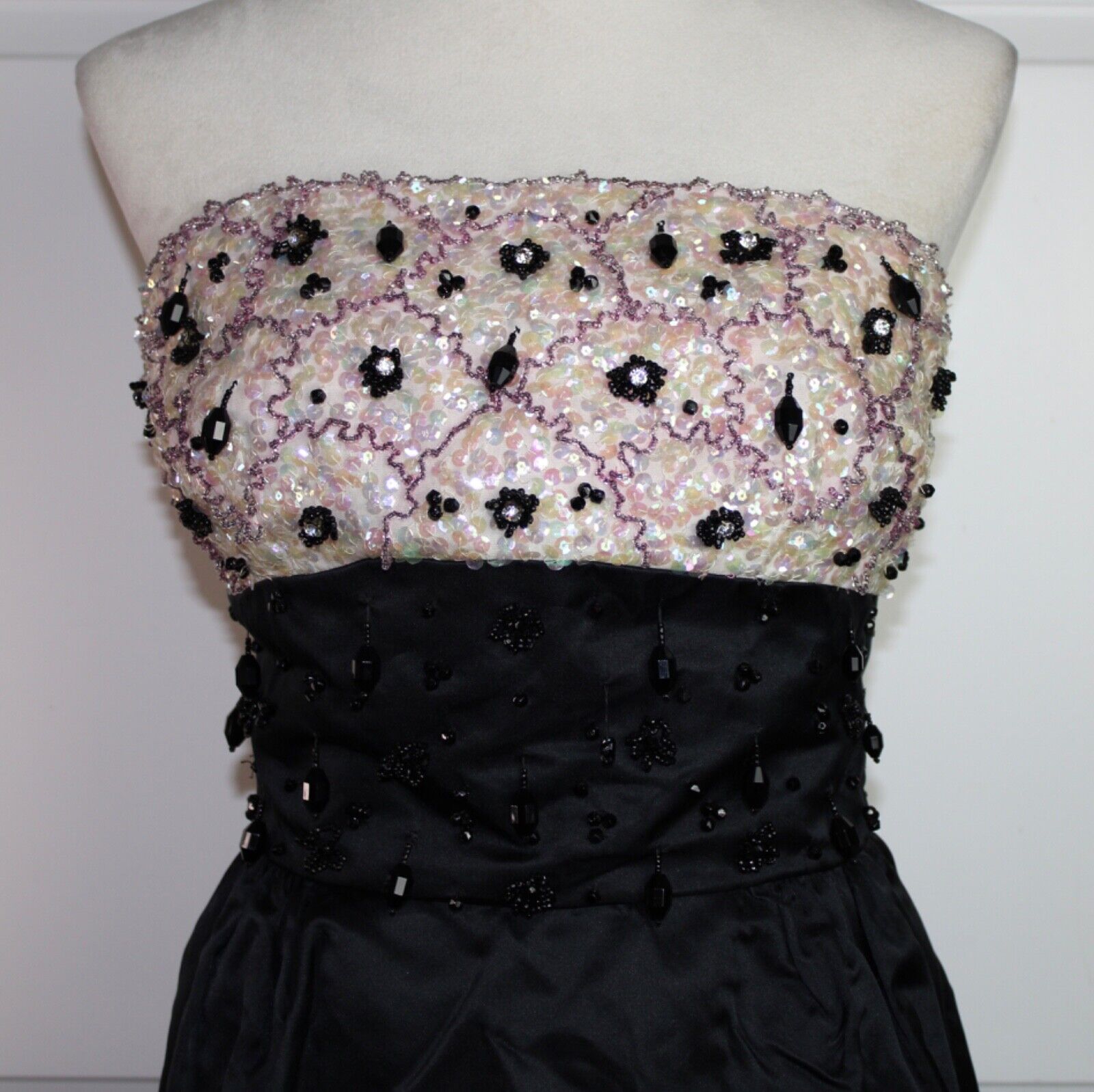 VTG Black Satin Sleeveless Dress Ivory Bodice Bea… - image 3