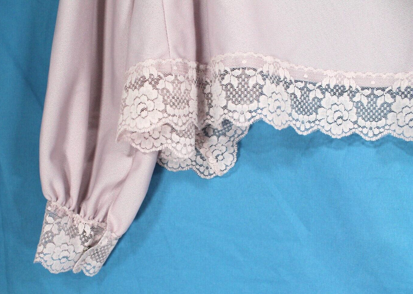 VTG JCPENNEY Lightweight CREPE Lilac LACE TRIM Zi… - image 6