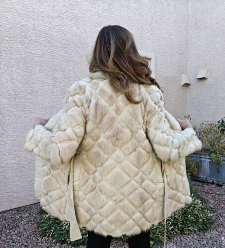 DIAMOND CUT AUTHENTIC REAL WHITE MINK FUR COAT WO… - image 1