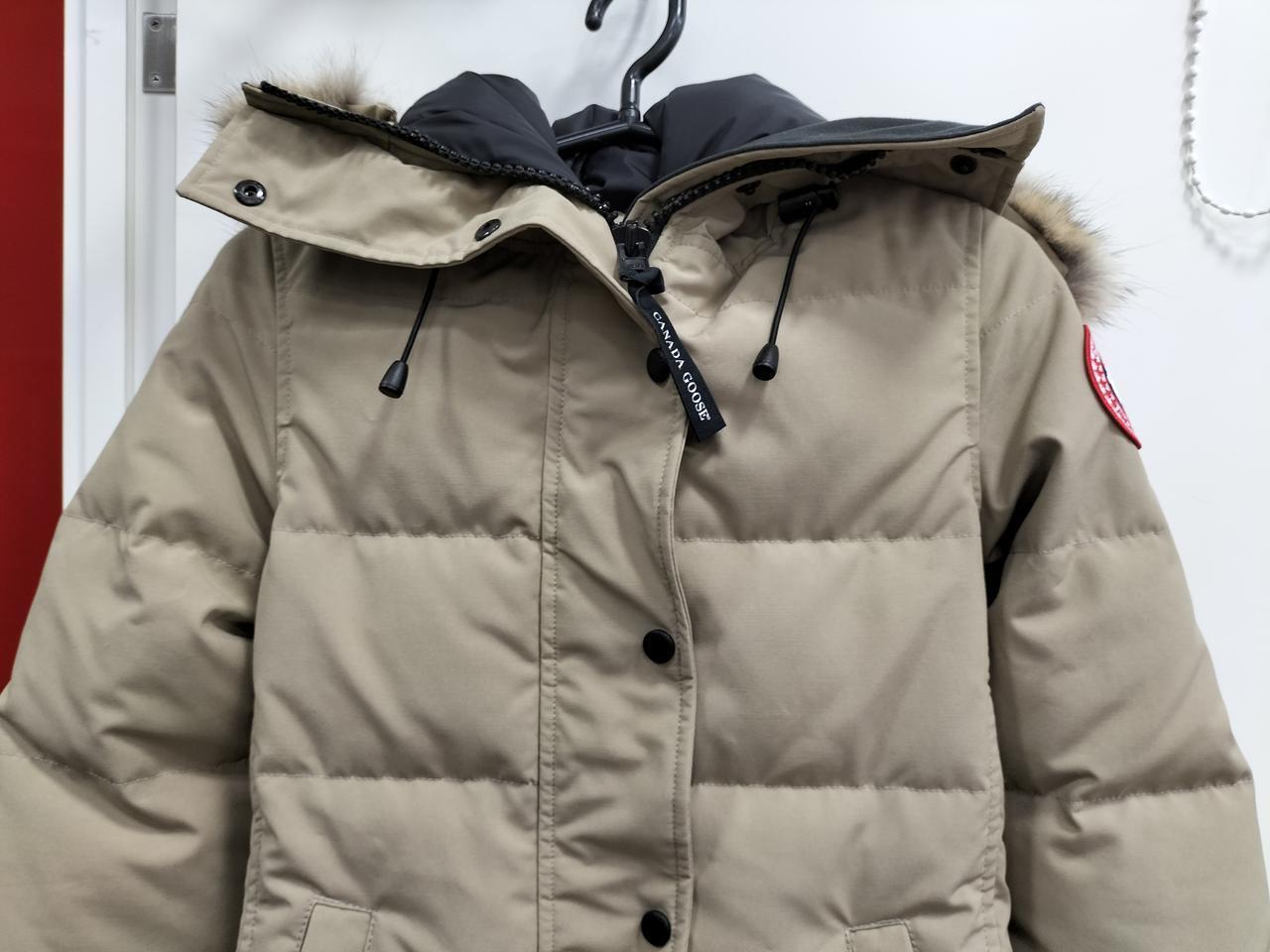 Canada Goose 2302Jl Mackenzie Parka - image 2