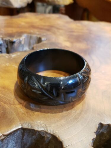 Vintage Jewelry Carved Bakelite Bangle Black BRAC… - image 1