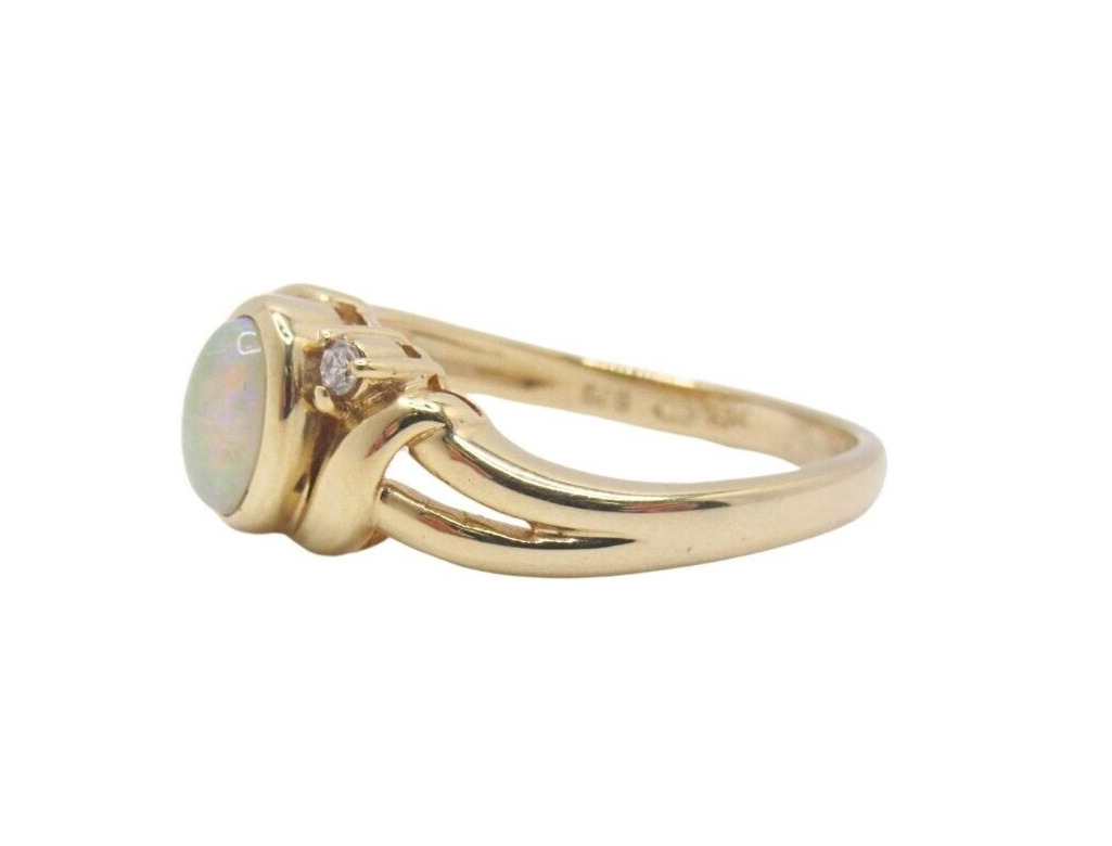 14K Yellow Gold Ring with Opal & Diamond - image 2