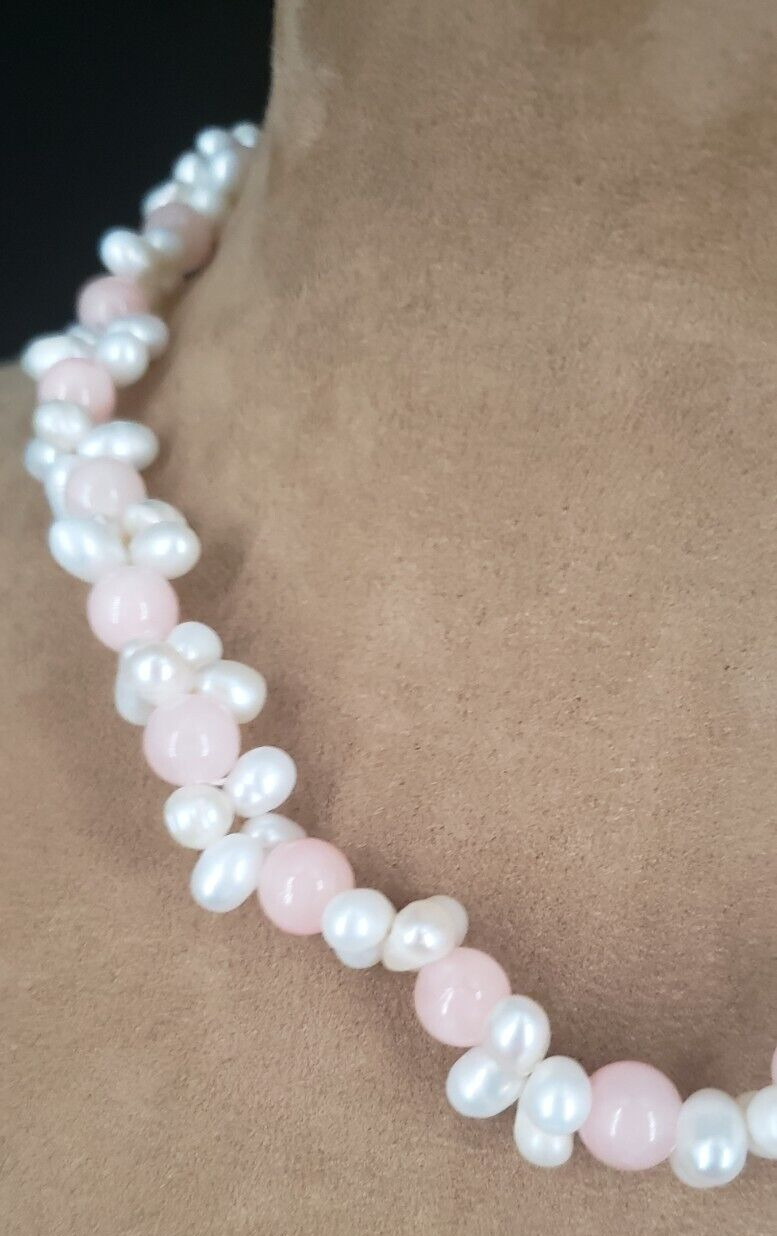 Rose Quartz and Freshwater Rice Pearl 17" Necklac… - image 2