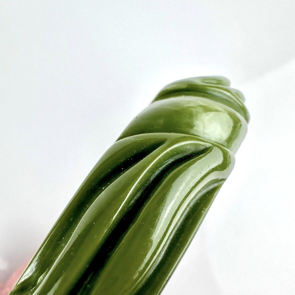 Vintage Spinach Green Carved Plastic Bangle Brace… - image 7