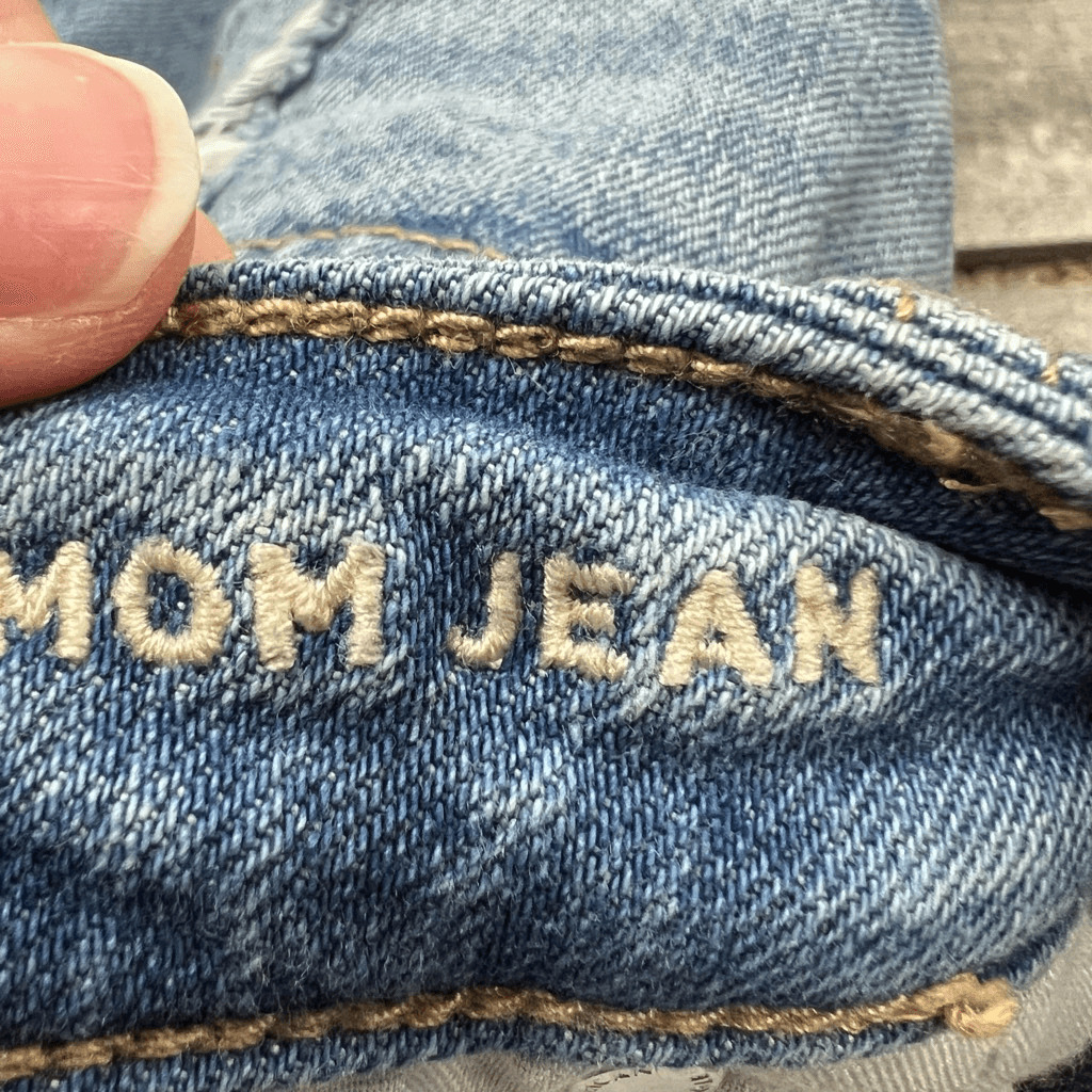 American Eagle mom jean 14 - image 5