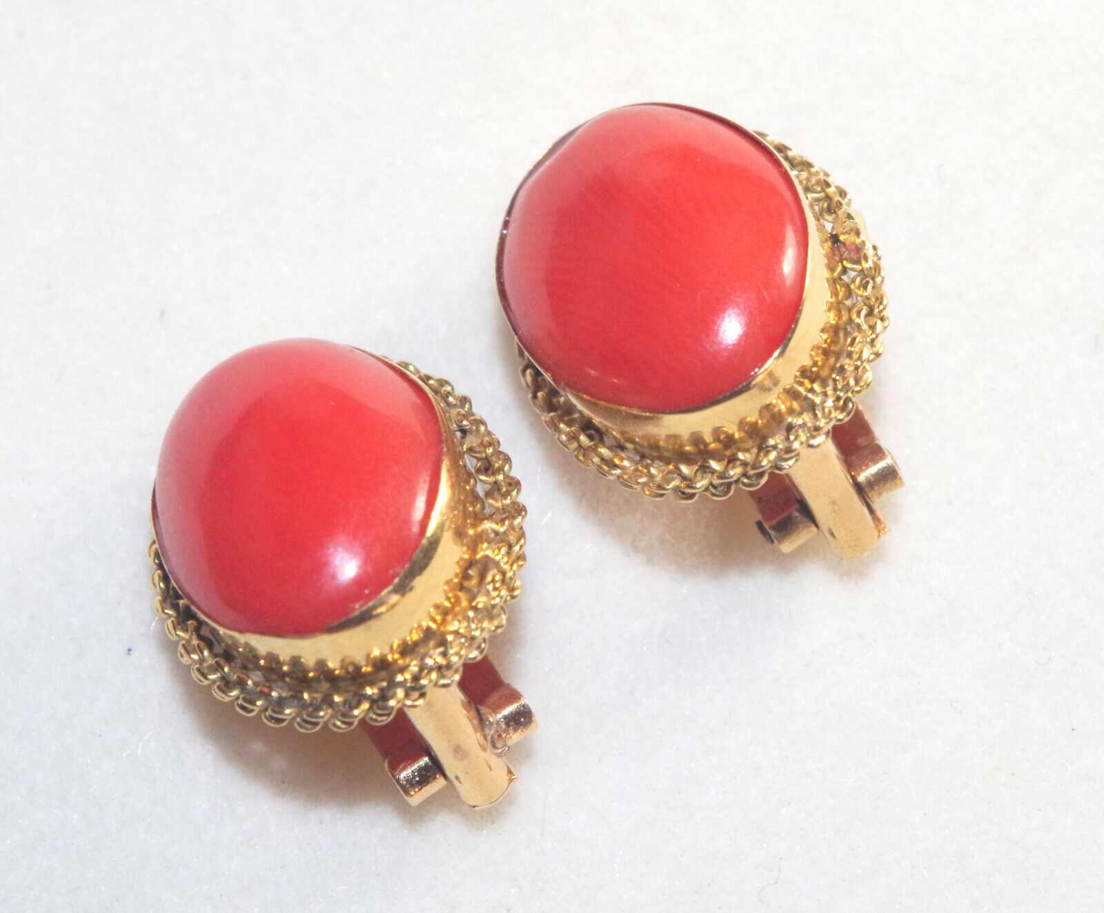 Antique 18K Italian Red Coral Large Dome 18 mm Be… - image 2