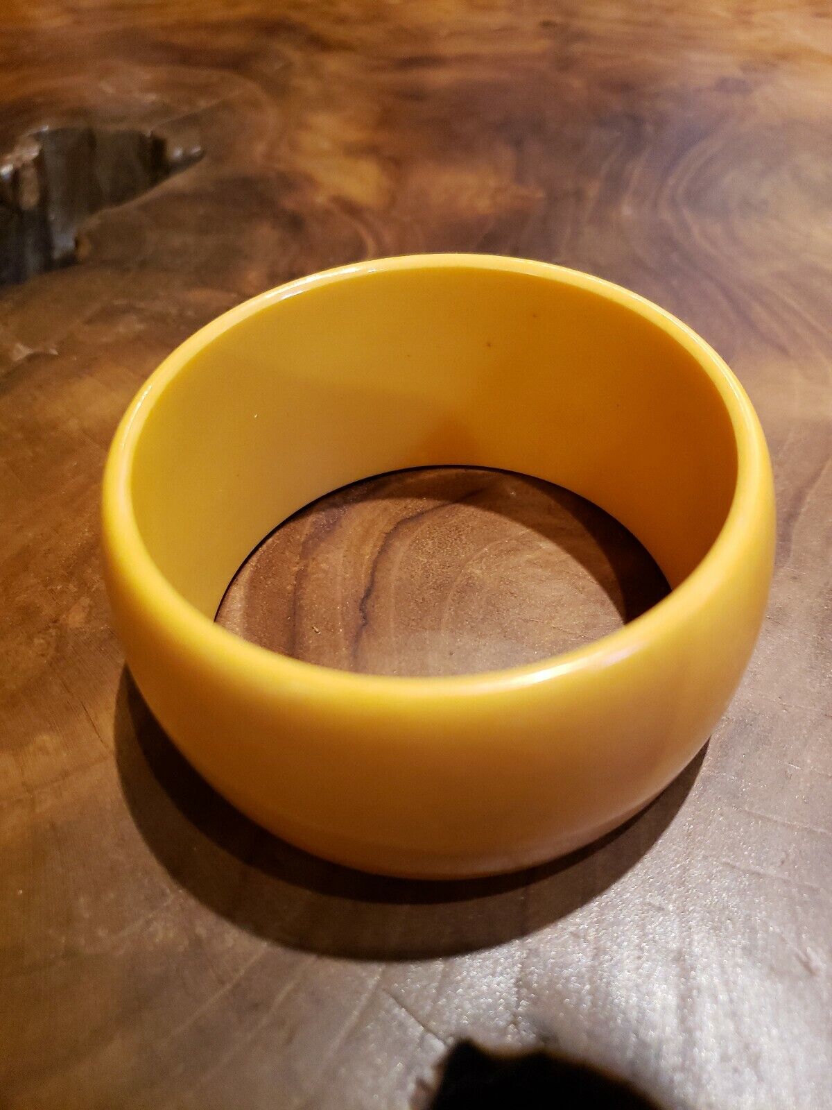 Vintage Jewelry Carved Bakelite Bangle Yellow Amb… - image 1