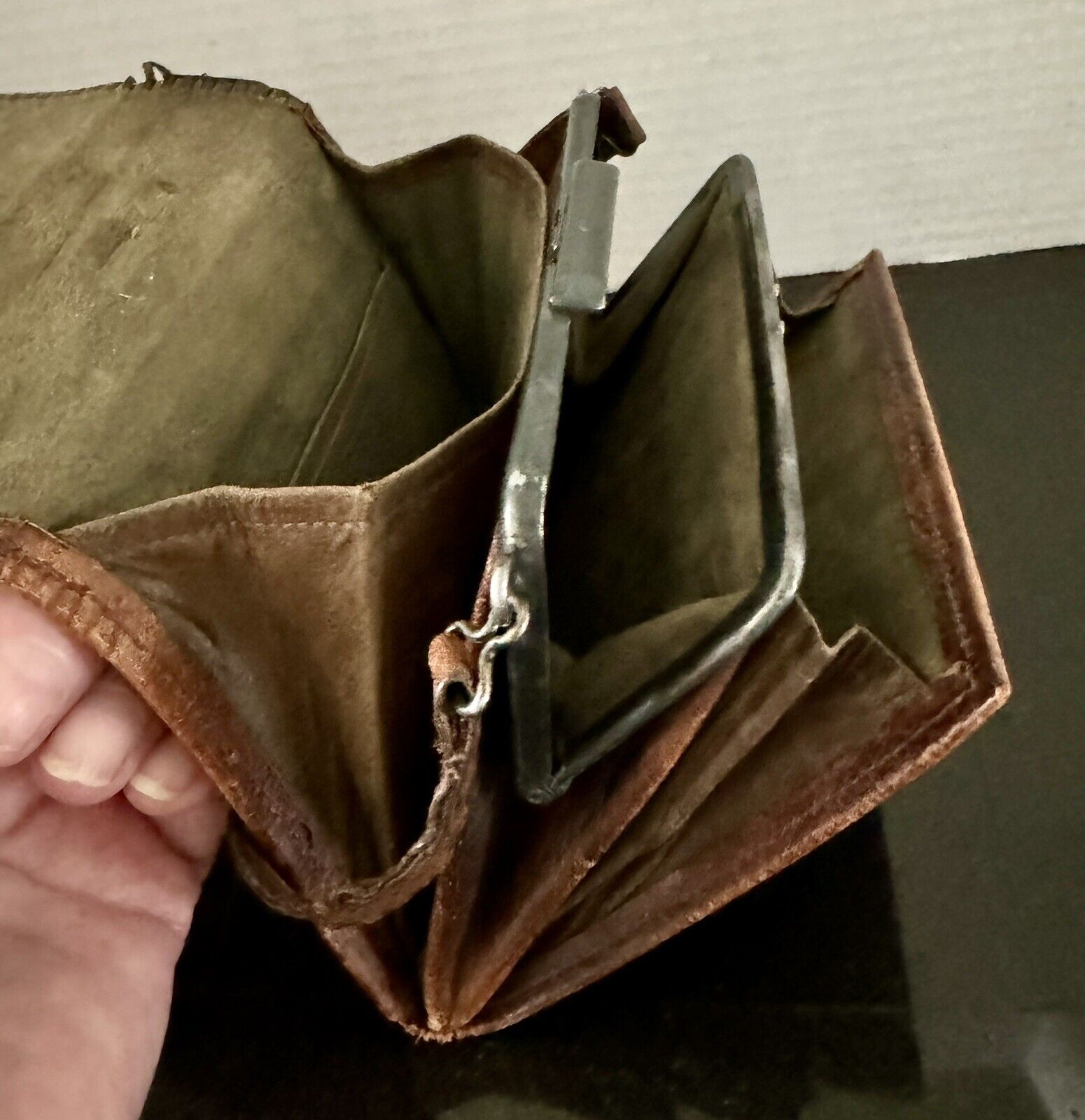 Antique 1920s Small Brown Leather Purse With Tool… - image 10