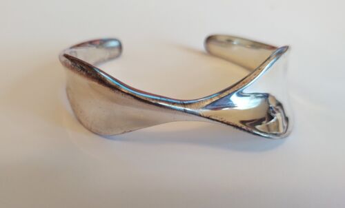 ALM  SILVER TONE BANGLE BRACELET - Never Worn ((S… - image 1