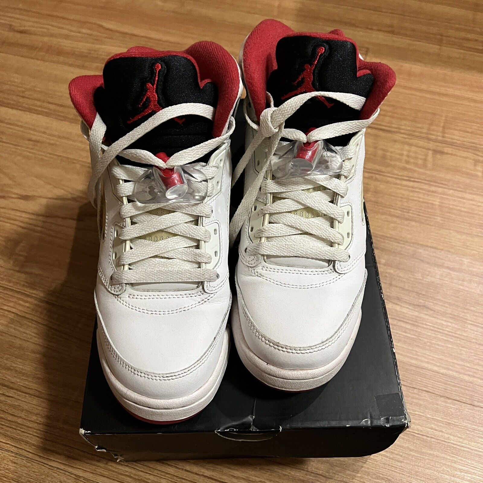 Air Jordan 5 Retro Fire 2013 Size 5y - image 3