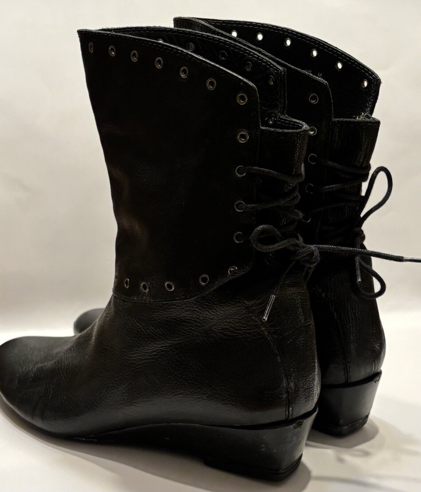 Stuart Weitzman Black Leather Lace Up boots 8.5 W… - image 4