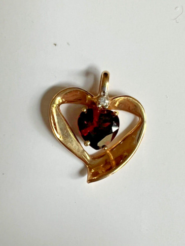 14K Heart shaped pendant with Heart shaped Garnet… - image 1