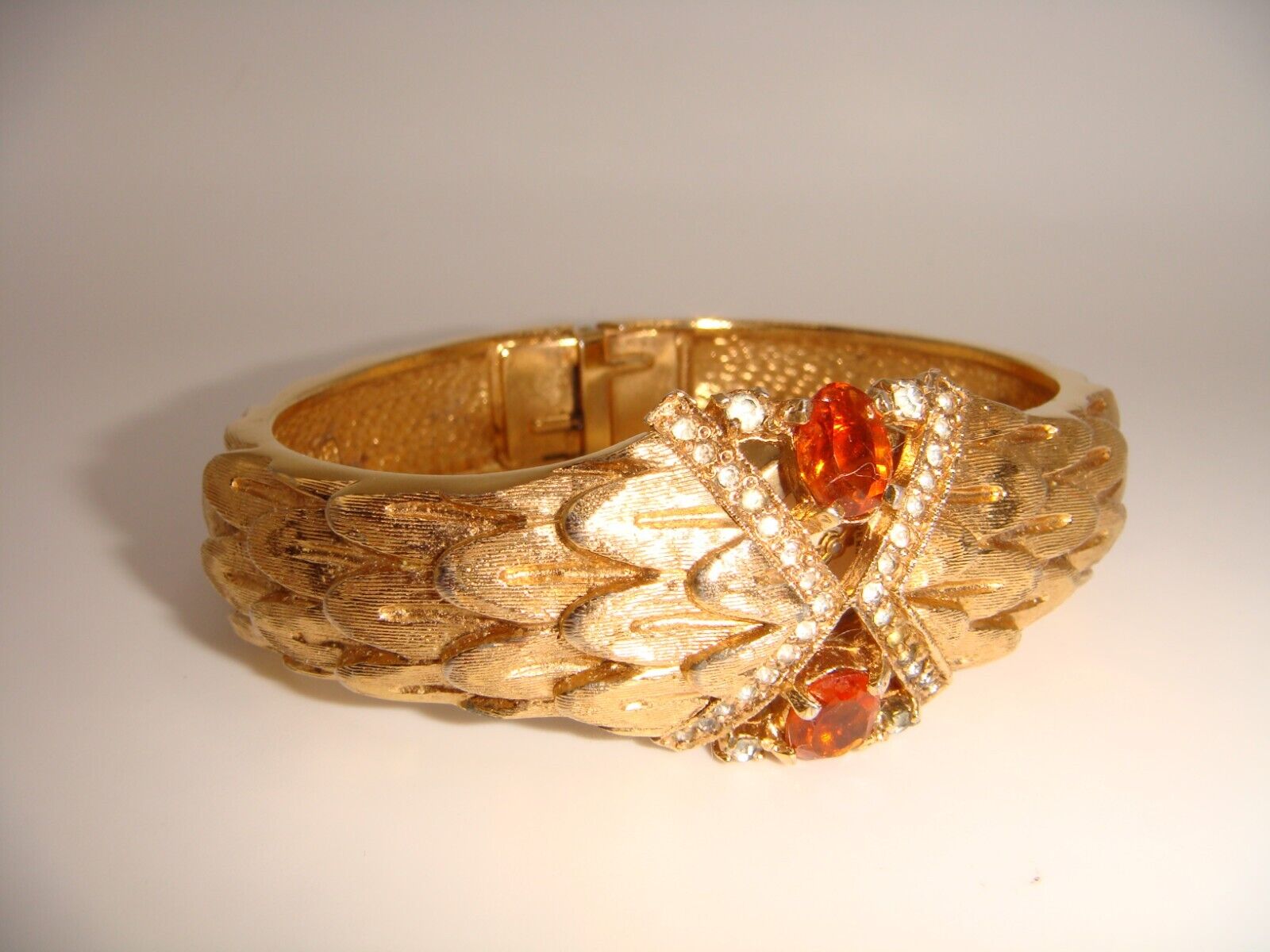 VINTAGE SIGNED NORMAN GOLD TONE BRACELET BANGLE W… - image 15