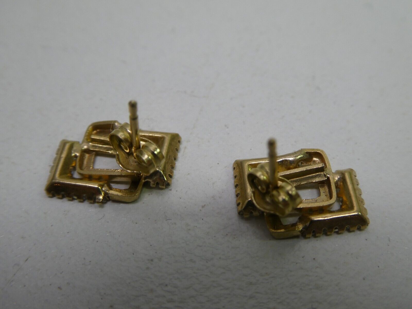 VINTAGE 375 9CT GOLD  CUBIC ZIRCONIUM SET EARRINGS - image 2