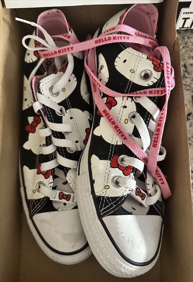 Size 9 - Converse Hello Kitty - image 1