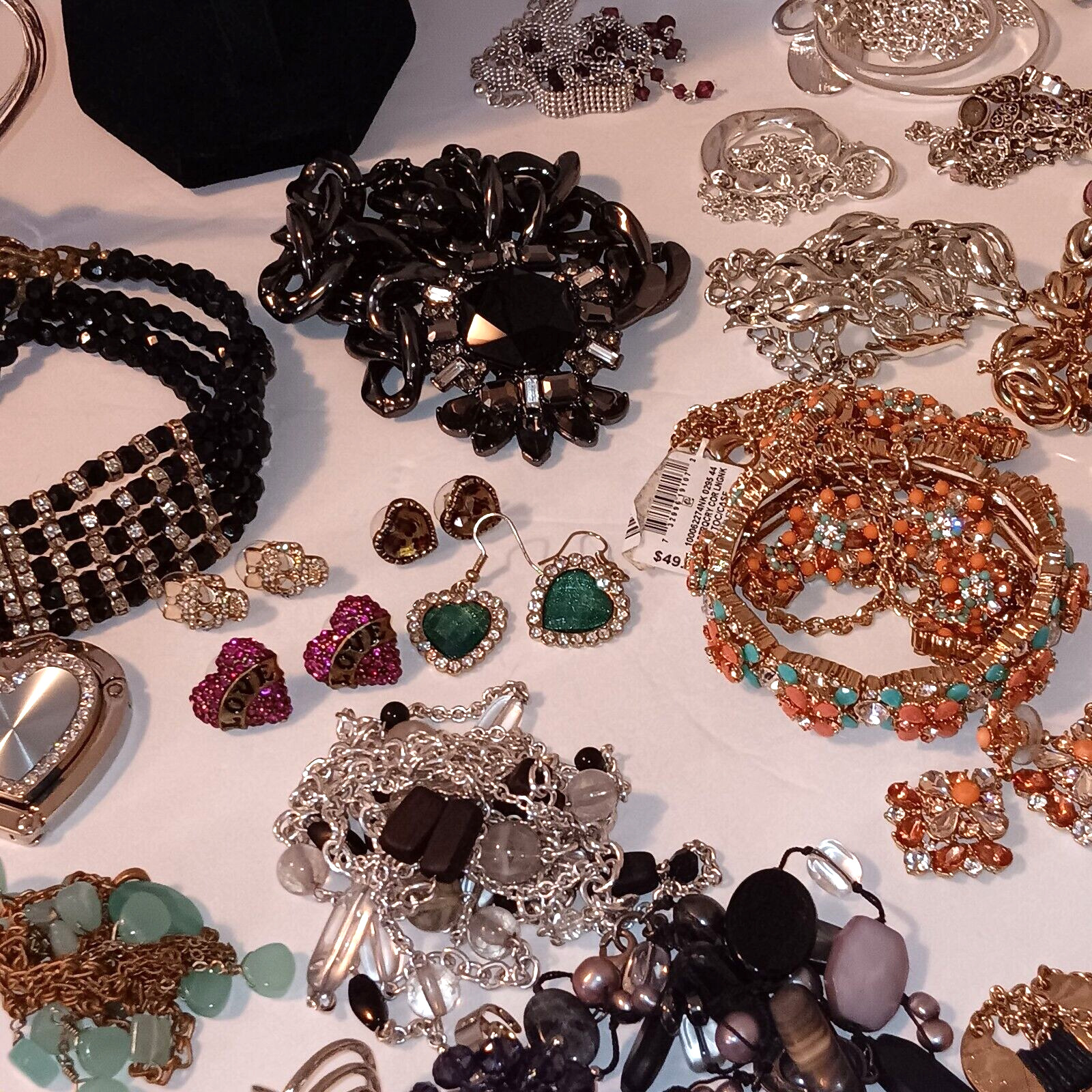 VINTAGE TO NOW LARGE 10LB COSTUME JEWELRY LOT EST… - image 6