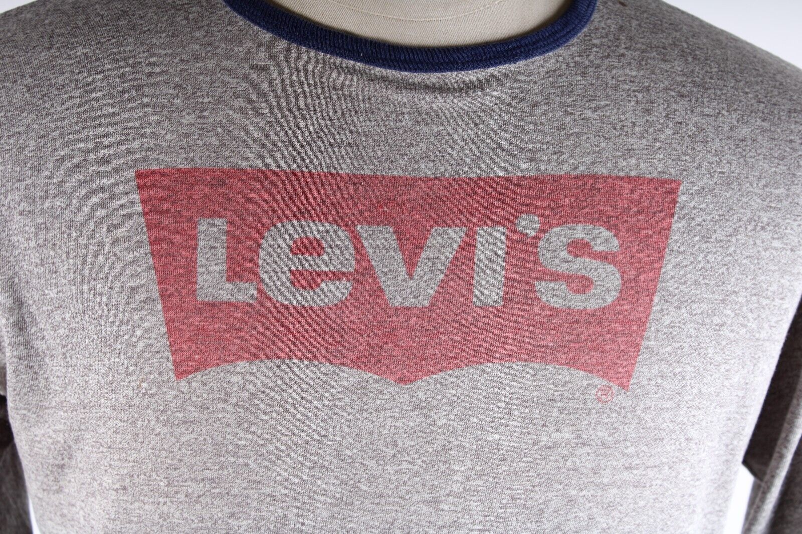 Vintage 70s Levi's Batwing Water Print T-Shirt Co… - image 2