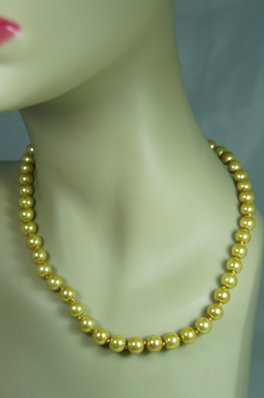 VINTAGE ? GOLD TONE & GOLDEN FAUX PEARL SINGLE ST… - image 3