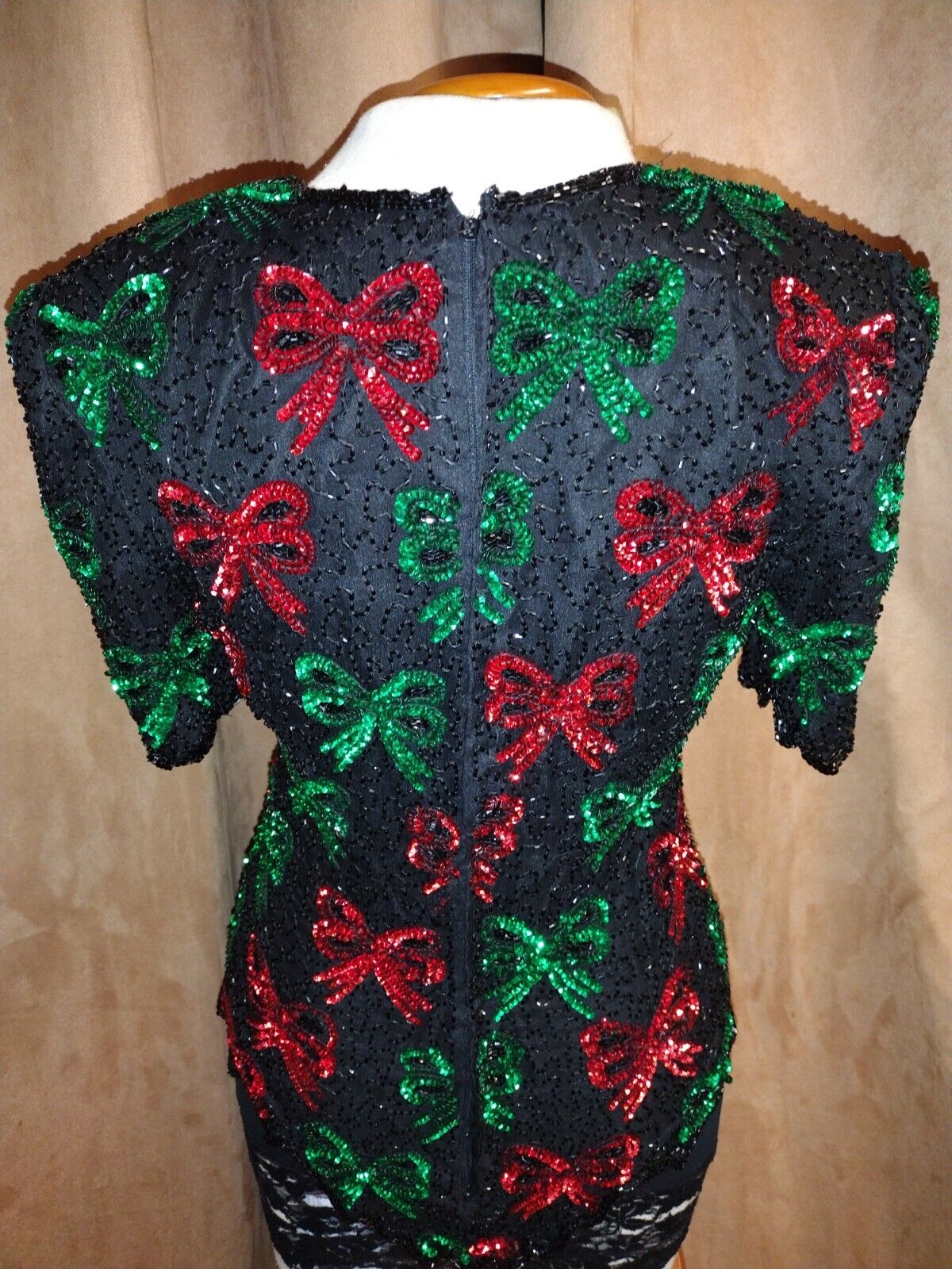 WOMENS LAURENCE KAZAR RED & GREEN SEQUENCE BOWS T… - image 5