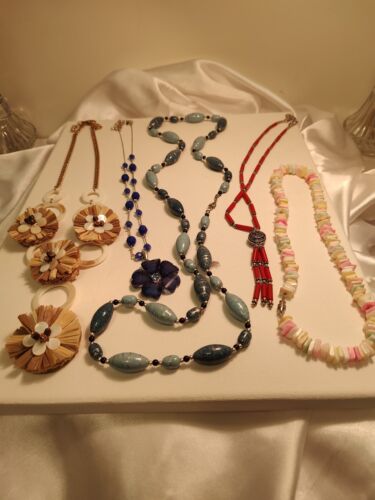 Vintage lot of necklaces set of 5 very nice colle… - image 1