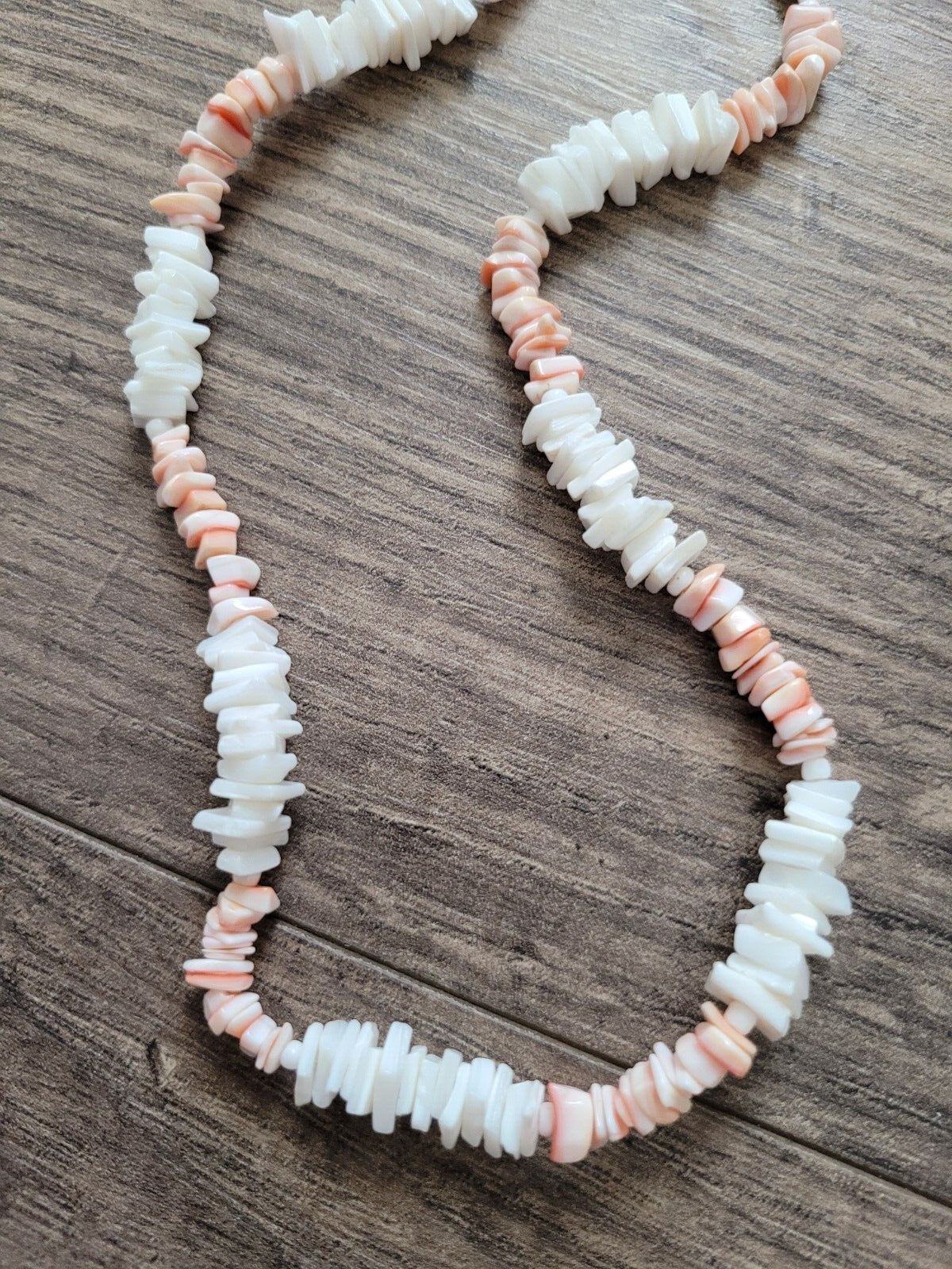 Vintage Puka Shell Necklace Pink and White Shell … - image 2