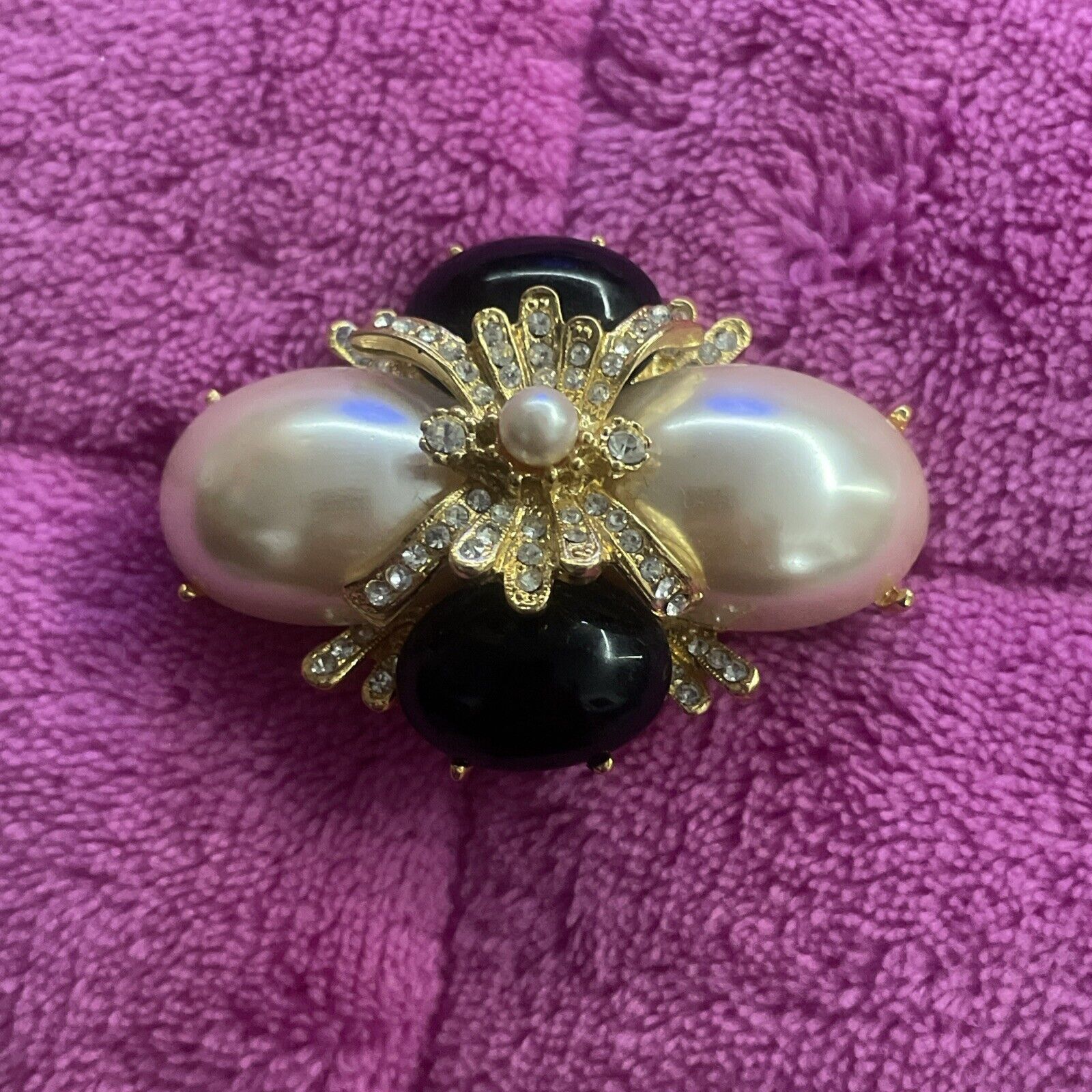 Vintage Baroque Style Joan Rivers Faux Pearl Broo… - image 4