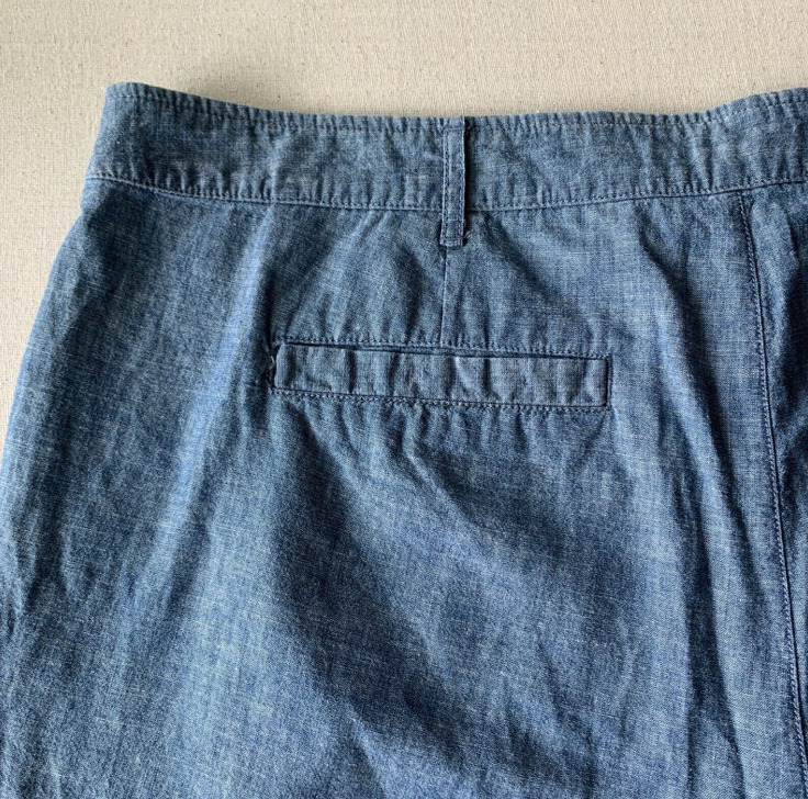 Gap 5" Light Wash Blue Chambray 100% Cotton Short… - image 7