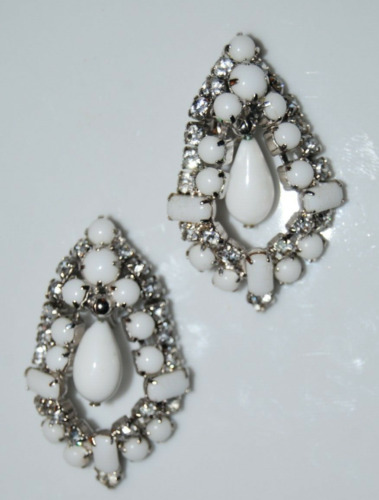 ELEGANT VTG RHINESTONE COUTURE WHITE CABOCHONS RHI