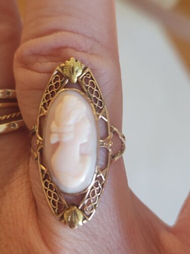 10k Yellow Gold Cameo Ring - image 1