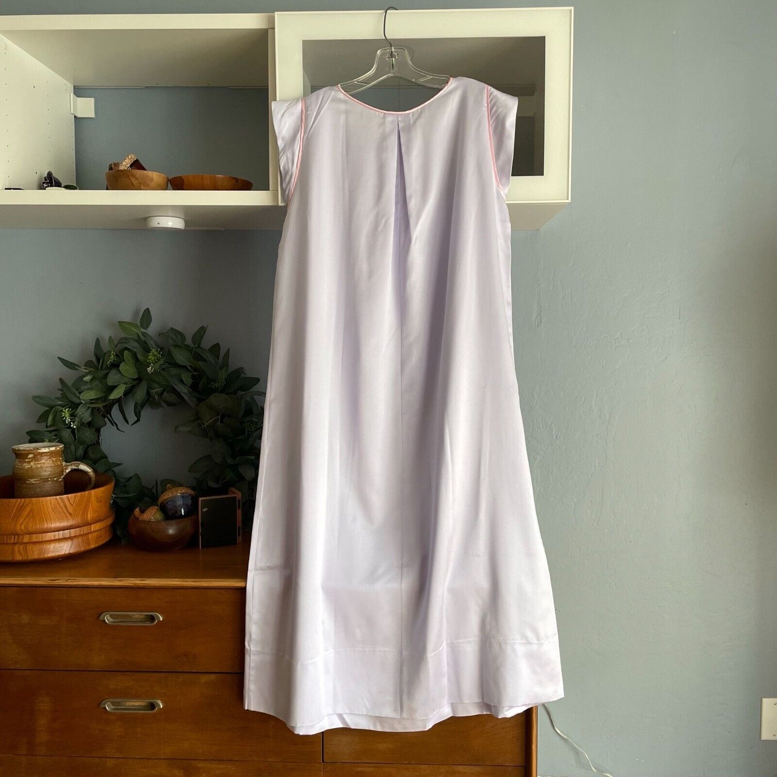 Vintage 80’s Natori Lilac Pink Nightgown Appliqué… - image 3