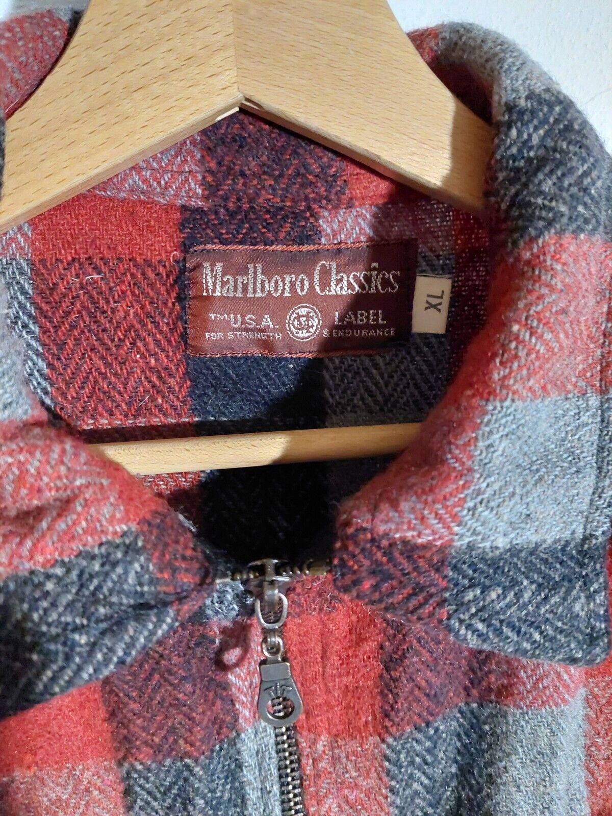 Vintage Marlboro Classic Plaid Shirt Size XL Flan… - image 6