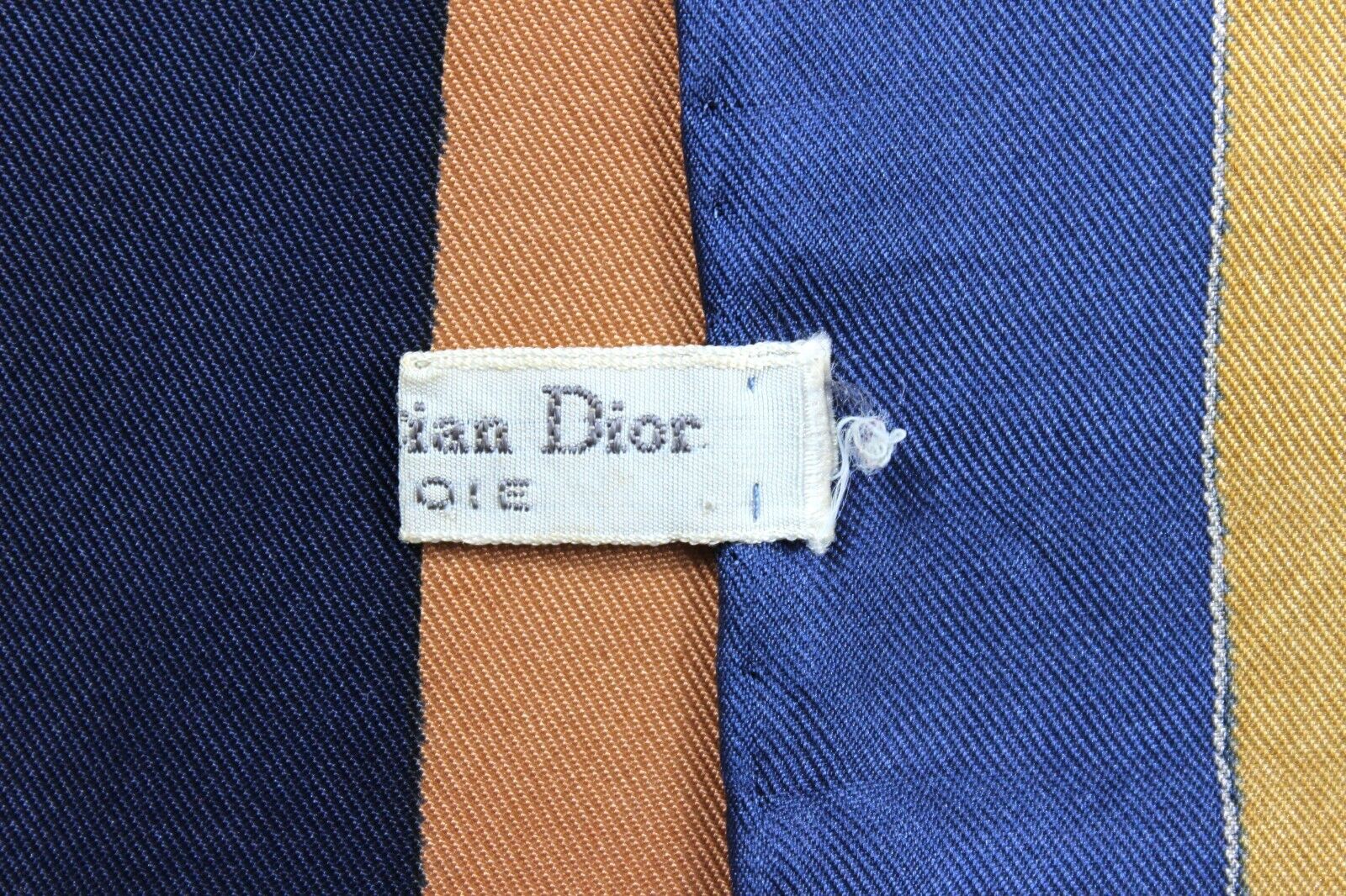 Authentic Vintage "Christian Dior" Scarf - image 18