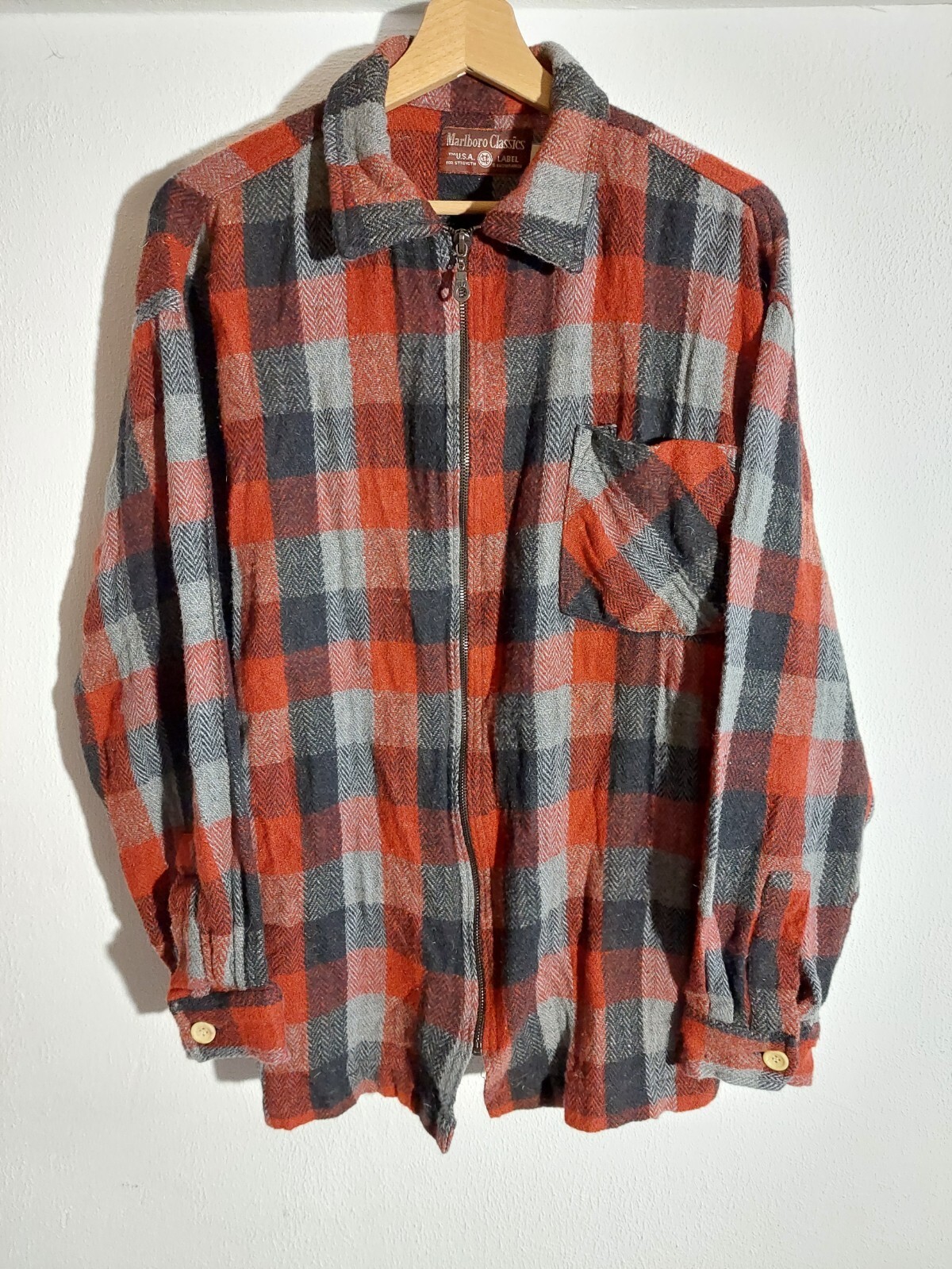 Vintage Marlboro Classic Plaid Shirt Size XL Flan… - image 2